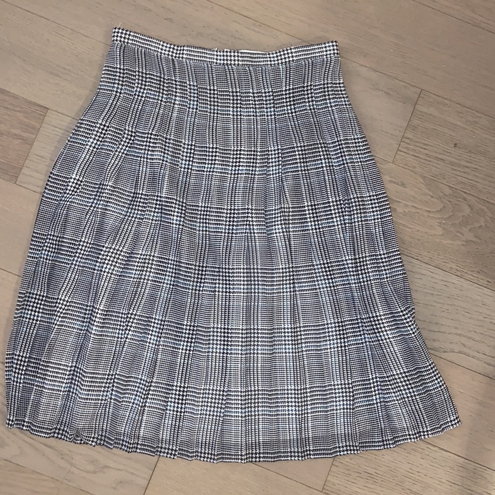 Ann Taylor pleated skirt